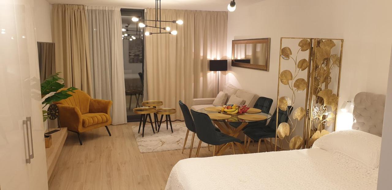 Golden Studio - Private Parking Ragusa Esterno foto
