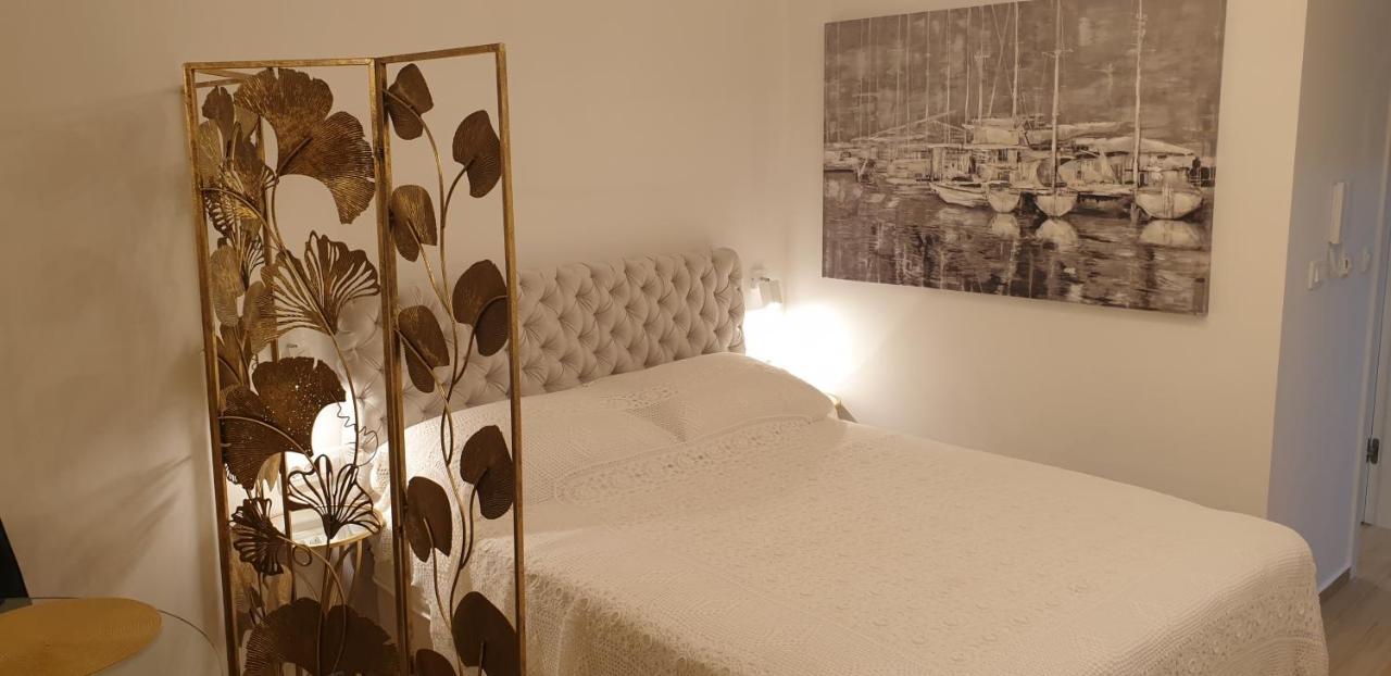 Golden Studio - Private Parking Ragusa Esterno foto